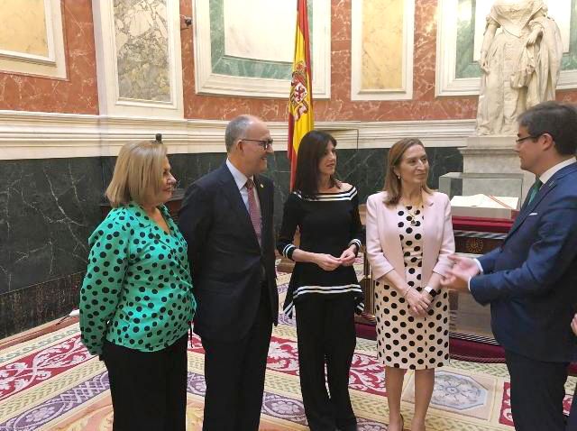 Perla Fuertes presenta el cártel del Entierro de la Sardina 2019 en el Congreso de los Diputados
