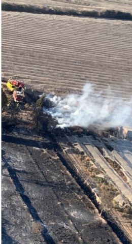 Incendio agrícola en Las Cabezuelas, Alhama de Murcia