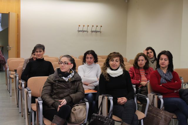 Comienza un nuevo curso de informática para mujeres en Alhama