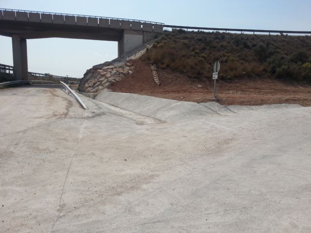 Agricultura logra que se realicen obras en el margen de la autovía A 7