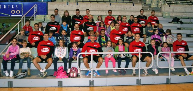 Los escolares del CEIP Ricardo Codorniú visitan a ElPozo Murcia FS