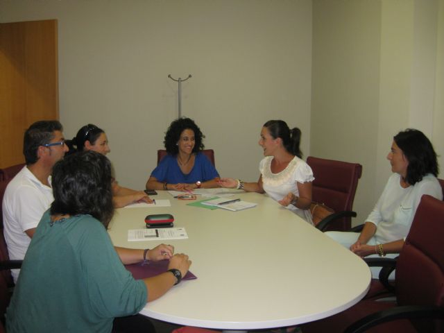 Reunión con la Directora General de la Mujer