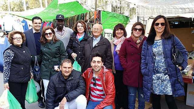 El Partido Popular de Alhama visitó la plaza de abastos y el mercado del municipio