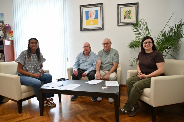El Ayuntamiento destina 900 euros a ACONA para su concurso ornitológico y sus actividades divulgativas