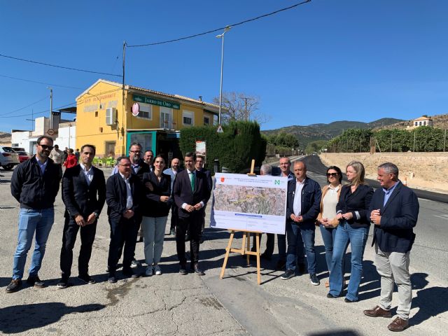 Inician las obras de rehabilitación de la carretera de acceso a las pedanías alhameñas de Gebas y El Berro para mejorar su seguridad