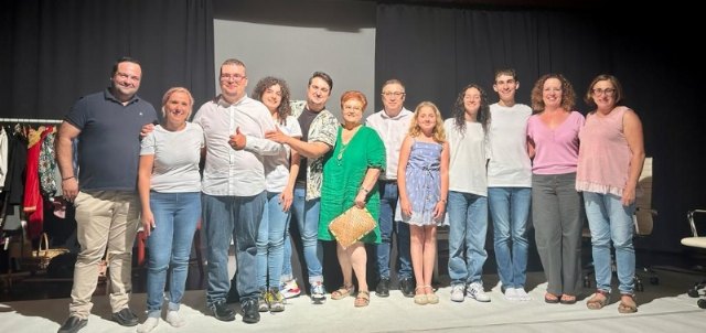 La puesta en escena de la obra “Historias Vivas” del Taller Municipal pone al público en pie