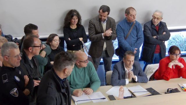 García: “La mala praxis de María Cánovas ha provocado que vuelvan a manejar el Ayuntamiento de Alhama aquellos que lo destrozaron”