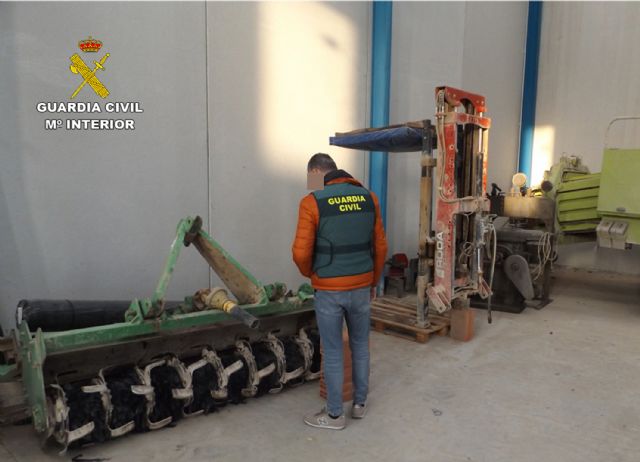 La Guardia Civil detiene en Alhama de Murcia a un agricultor por sustraer aperos de labranza