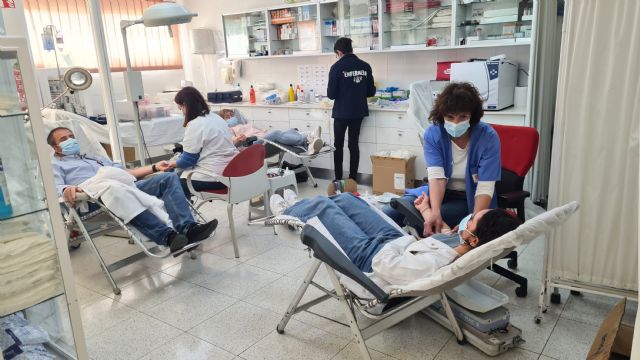 Los trabajadores de ELPOZO ALIMENTACIÓN se vuelcan un año más en la donación de sangre