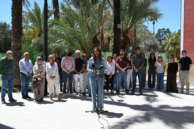 Alhama de Murcia guarda un minuto de silencio en memoria de José Ballesta
