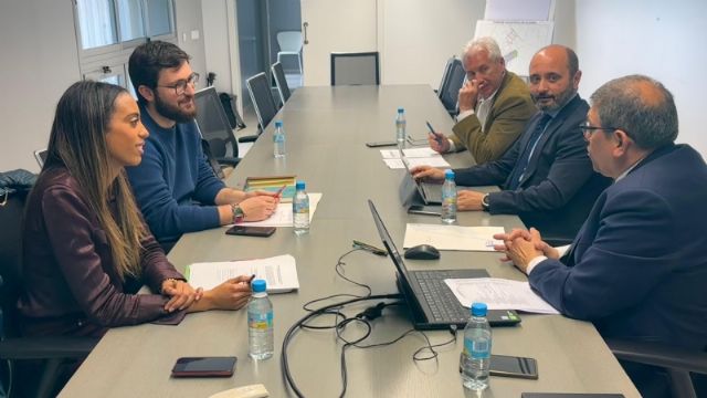 La alcaldesa asume la presidencia de Industrialhama en una reunión clave para el desarrollo industrial