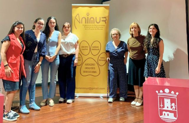 50 personas asisten en Alhama al curso de Animur sobre control de colonias felinas