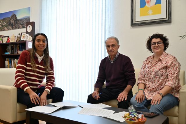 Firma de convenio con la Cuadrilla de El Berro para respalda su labor cultural