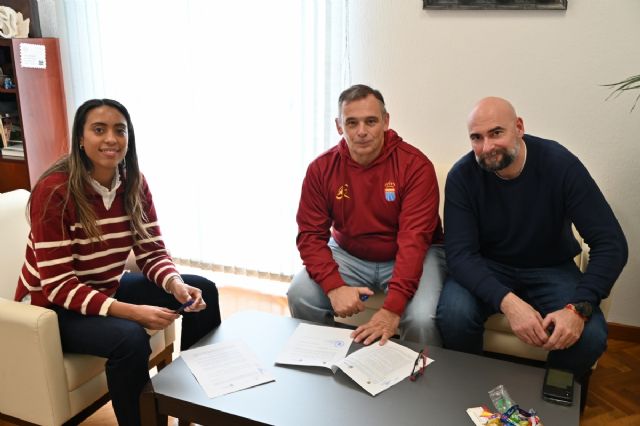 Alhama impulsa la natación con un acuerdo estratégico junto a la Federación Regional