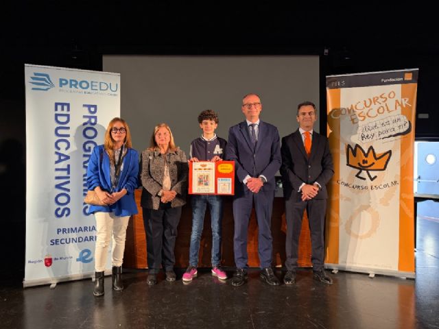 Un alhameño de 2º de E.S.O. gana la 45ª edición del concurso “¿Qué es un rey para ti?” en la Región de Murcia