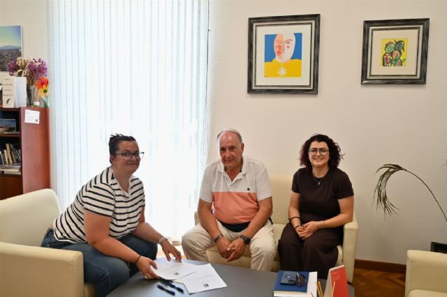 El Ayuntamiento renueva el convenio con la Junta de Cofradías de Alhama