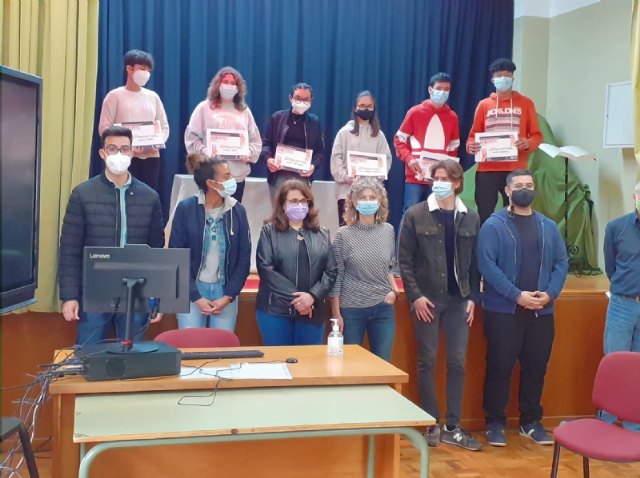 Entrega de premios a los ganadores del concurso 3M