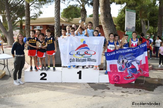 Pódium para los equipos Sub10 mixto y Sub14 femenino del Club Atletismo Alhama en el Regional de Clubes Sub10, Sub12 y Sub14’