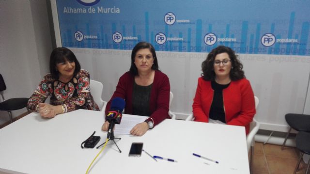 Rueda de prensa del PP de Alhama sobre los presuspuestos 2016