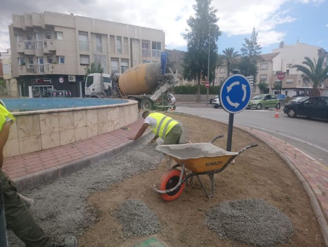 Césped artificial para evitar accidentes de tráfico y ahorrar agua