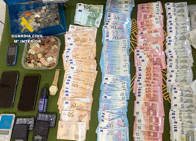 La Guardia Civil desmantela un activo punto de venta de drogas en Alhama de Murcia
