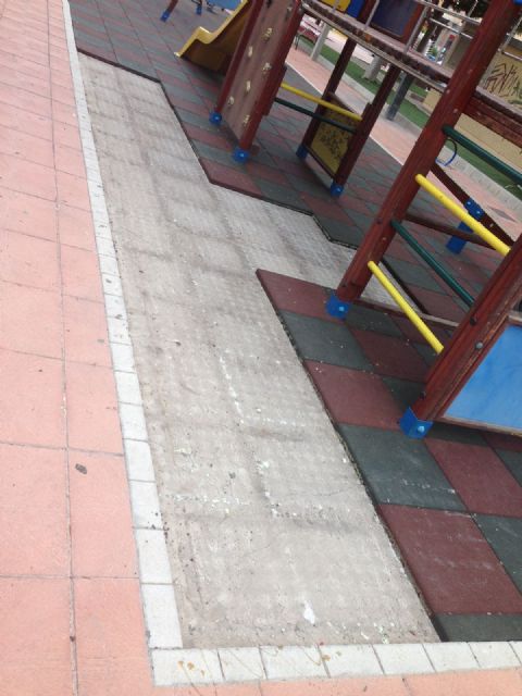 Nuevos robos de material público en parques y centros escolares