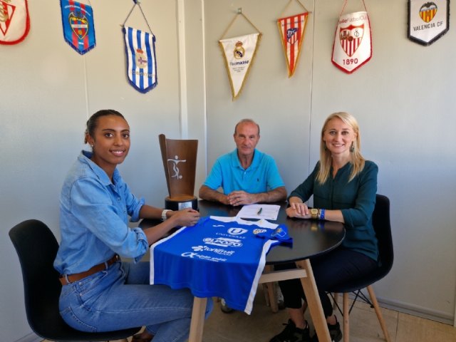 El Ayuntamiento subvenciona al Alhama CF ElPozo durante su temporada 2022-2023