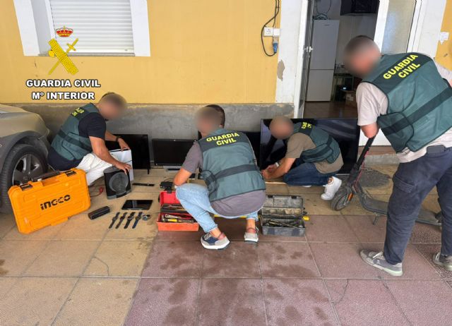 La Guardia Civil desmantela en Alhama de Murcia un grupo delictivo especializado en cometer delitos contra el patrimonio