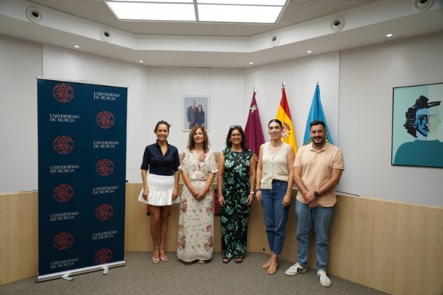 Presentación del nuevo curso de extensión universitaria en Alhama de Murcia