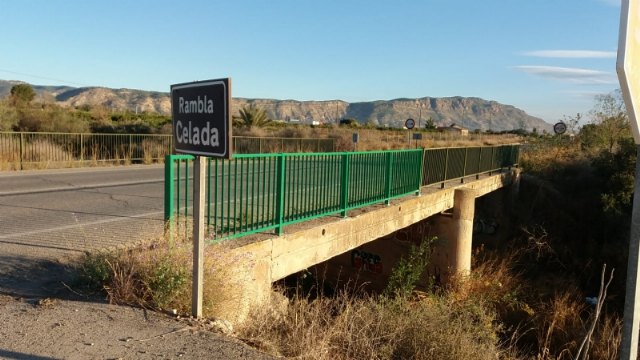Renovada la barandilla de Rambla Celada