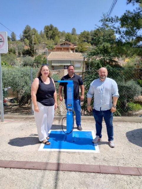 Turismo instala una estación reparadora en El Berro, ampliando los servicios para cicloturistas en la región