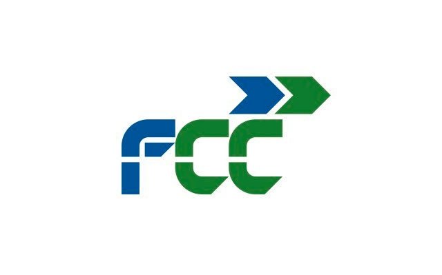 Los trabajadores de FCC Medio Ambiente en Alhama de Murcia sorprenden a dos pequeñas del municipio