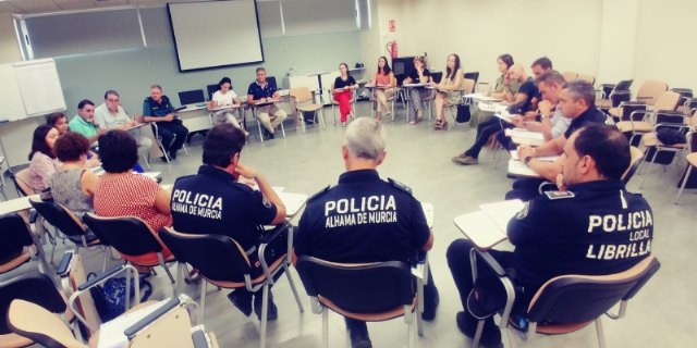 La Mesa de Coordinación Policial analiza los casos de violencia de género en Alhama y Librilla
