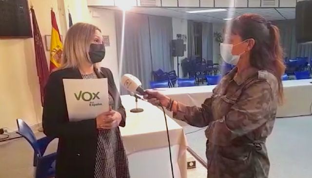 VOX Alhama propone solicitar a la CCAA pistolas Táser para Policía Local