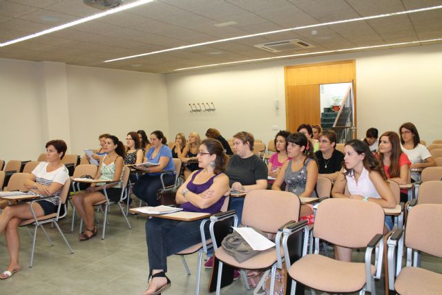 La Concejalía de Mujer pone en marcha un nuevo curso formativo, 'Inglés Empresarial para Mujeres'