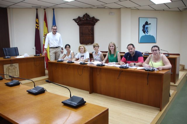 La concejalía de Educación destina los 20.000 euros del programa 'Un Ratito Más' a las AMPAS