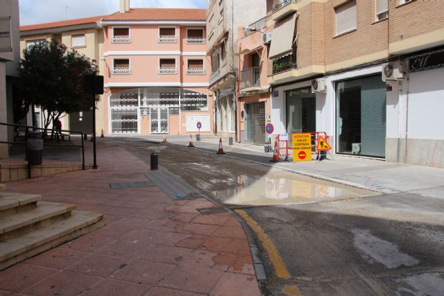 La calle Tomás Moro queda de doble sentido mientras duren las obras de los Postigos