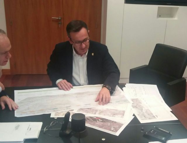 El alcalde de Alhama inicia una ronda de reuniones en Madrid previa a su participación en Fitur