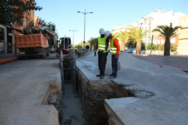 Obras de emergencia de renovación de redes en la avenida Ginés Campos