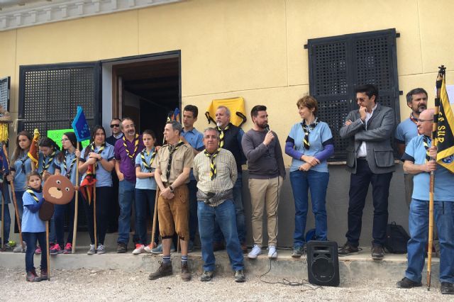 El director general de Juventud celebra con los scouts los 25 años de la cesión de la casa forestal de La Muela