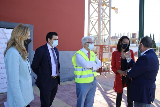 La consejera Miguélez visita el centro de formación de la Fundación Laboral de la Construcción en Alhama de Murcia