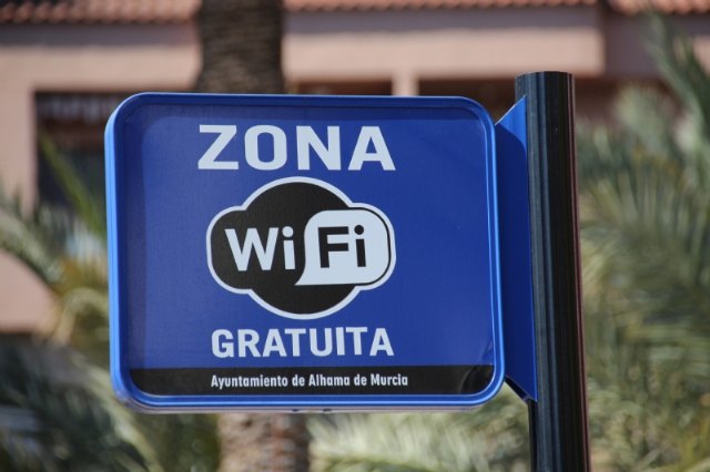 Instalan 14 nuevos puntos wifi gratuitos en los jardines de Alhama