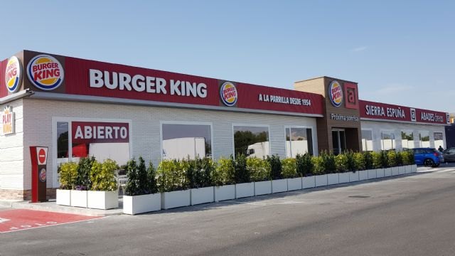 Burger King abre uno de sus restaurantes en Alhama de Murcia