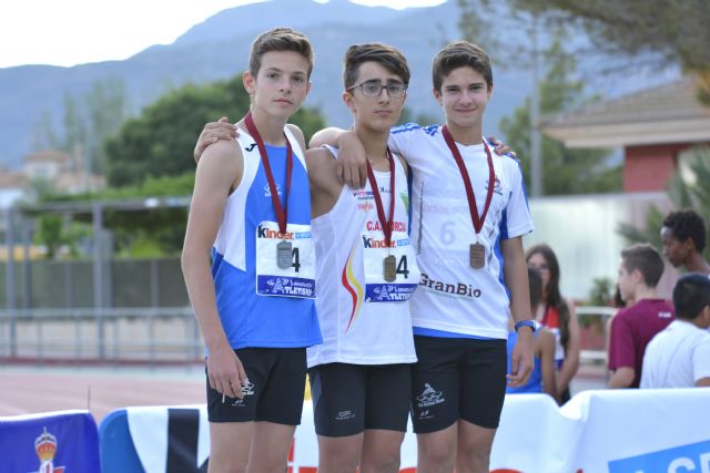 36 medallas para el Club Atletismo Alhama en la final regional benjamín, alevín e infantil